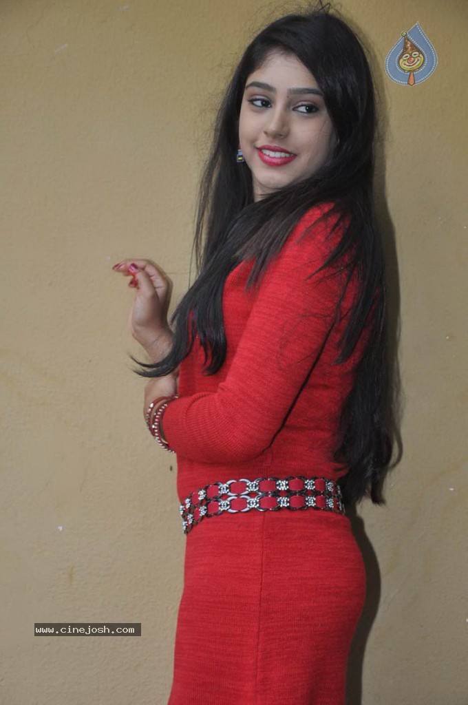 Neethi Taylor Latest Photos - 2 / 34 photos