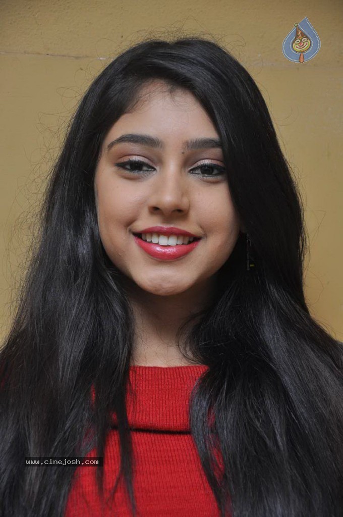 Neethi Taylor Latest Photos - 10 / 34 photos