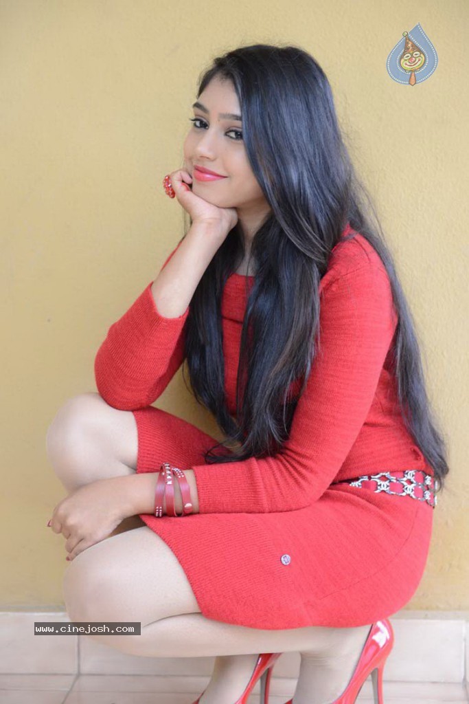 Neethi Taylor Latest Photos - 33 / 34 photos