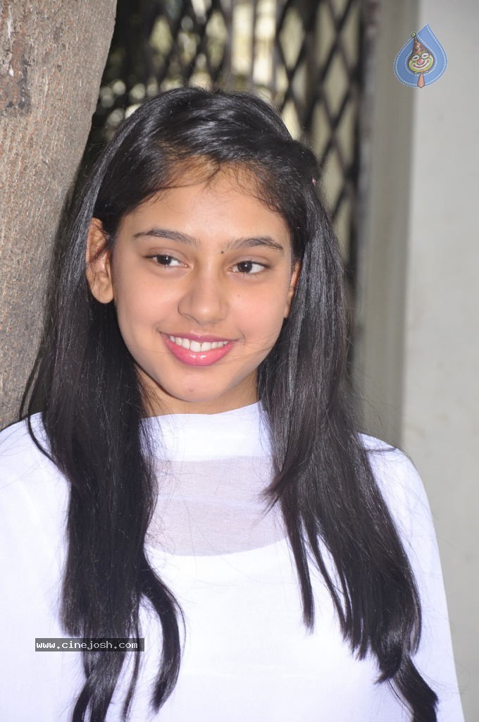 Neethi Taylor Latest Stills - 1 / 24 photos