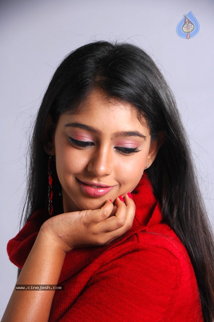 Neethi Taylor New Gallery - 29 / 53 photos