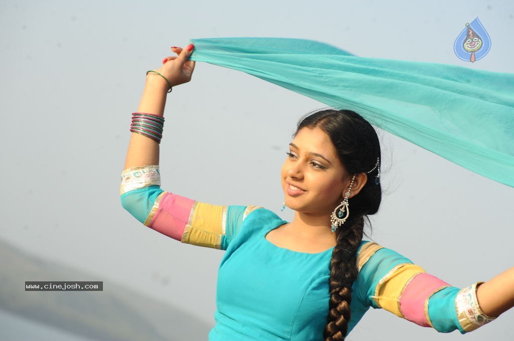 Neethi Taylor New Stills - 8 / 55 photos