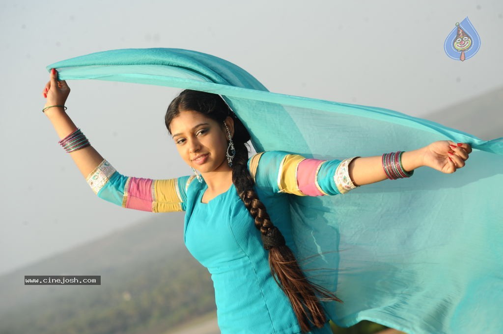 Neethi Taylor New Stills - 10 / 55 photos