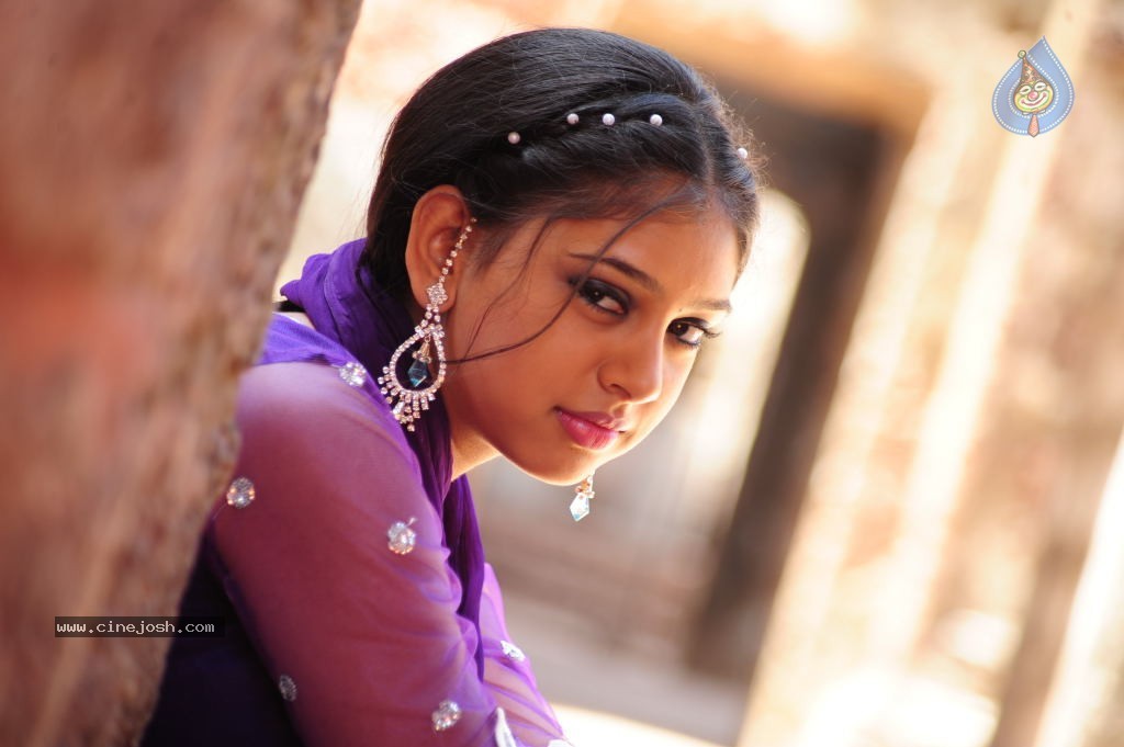 Neethi Taylor New Stills - 2 / 47 photos