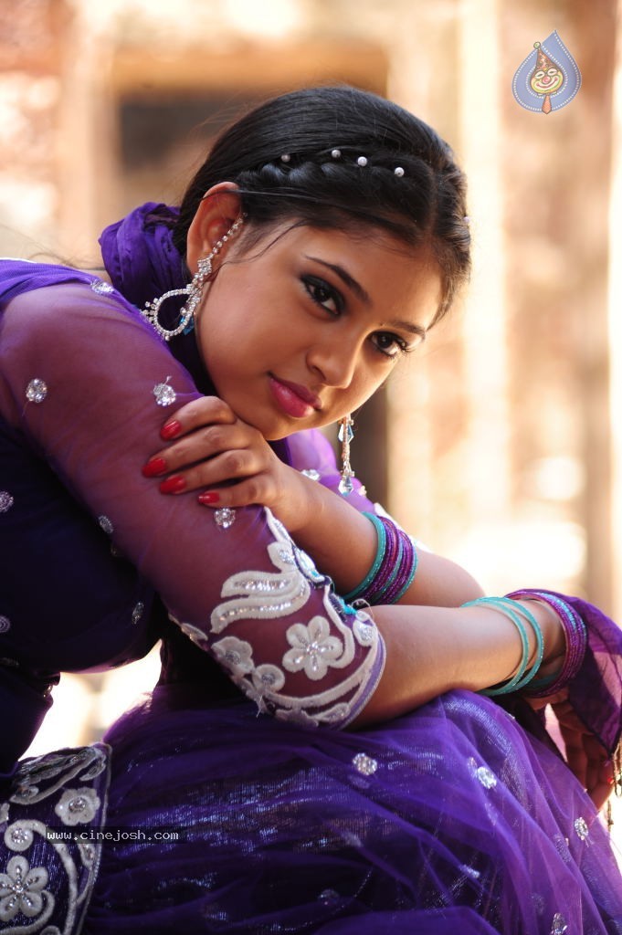 Neethi Taylor New Stills - 4 / 47 photos