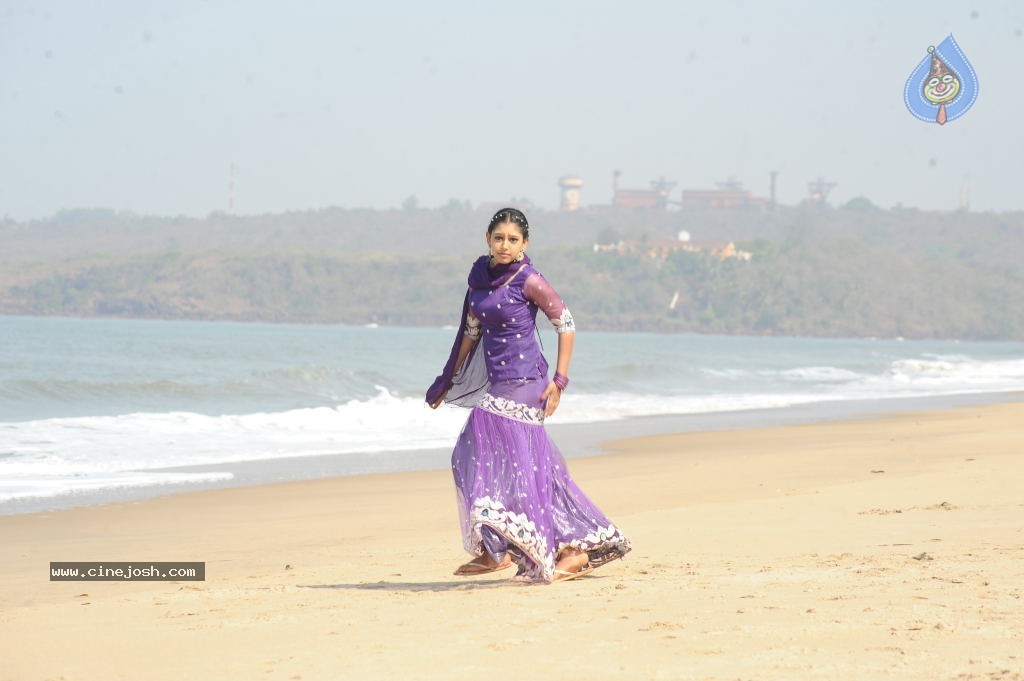 Neethi Taylor New Stills - 42 / 47 photos