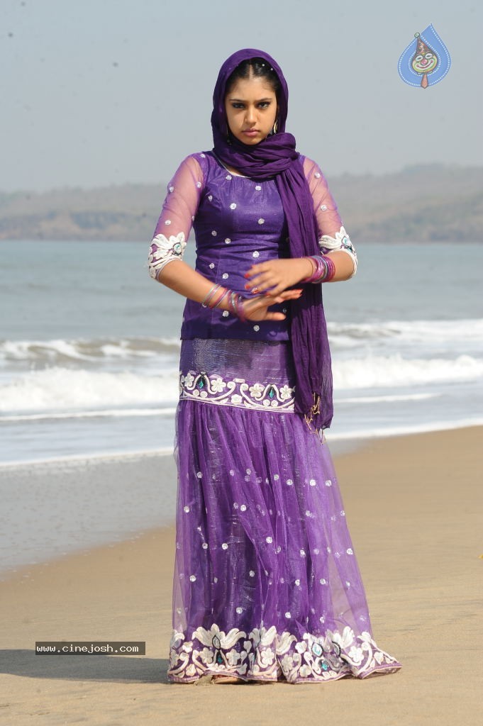 Neethi Taylor New Stills - 47 / 47 photos