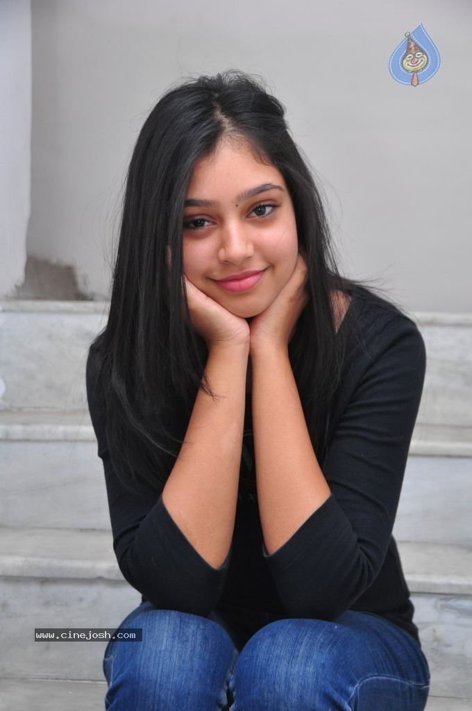 Neethi Taylor Stills - 24 / 25 photos