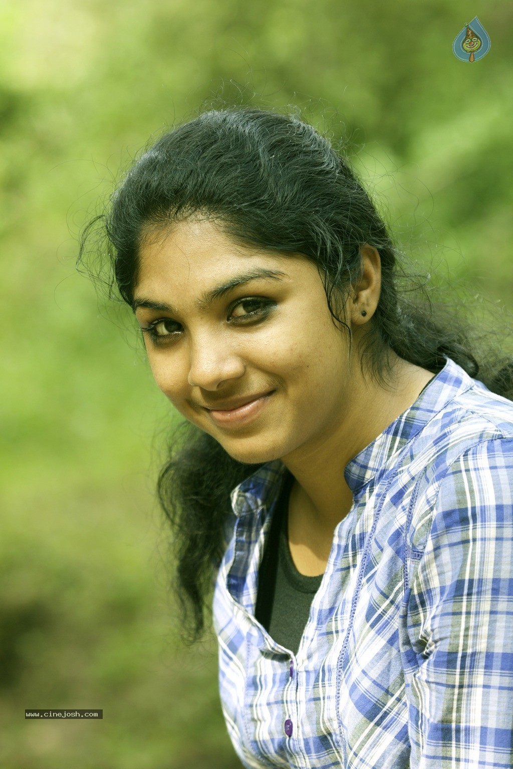 Neethu K Jose Photo Shoot - 18 / 40 photos