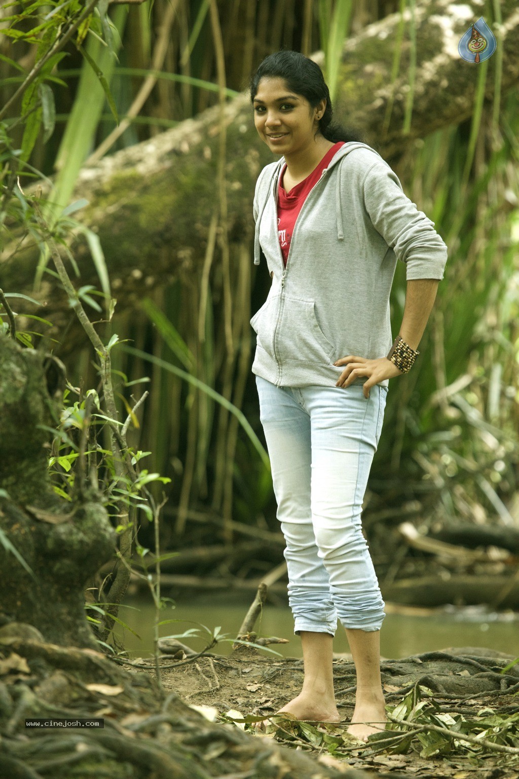 Neethu K Jose Photo Shoot - 27 / 40 photos