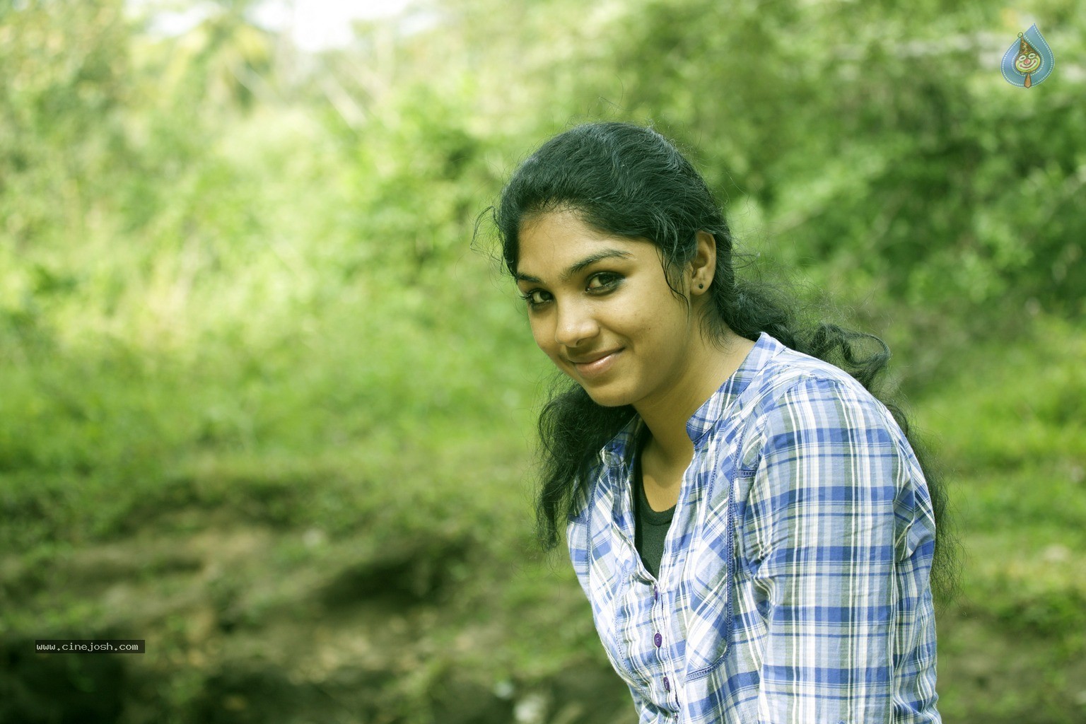 Neethu K Jose Photo Shoot - 38 / 40 photos