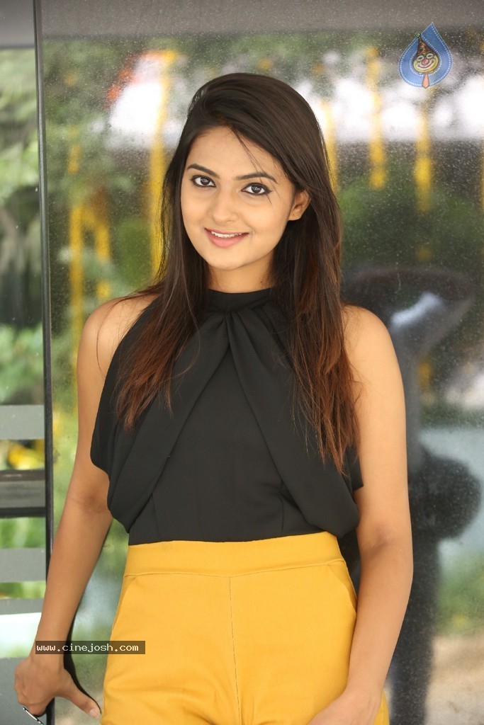 Neha Deshpande Latest Gallery - 63 / 90 photos