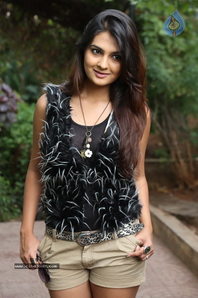 Neha Deshpande Latest Photos - 12 / 152 photos