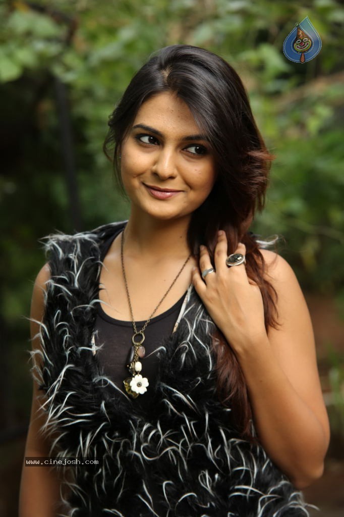 Neha Deshpande Latest Photos - 34 / 152 photos