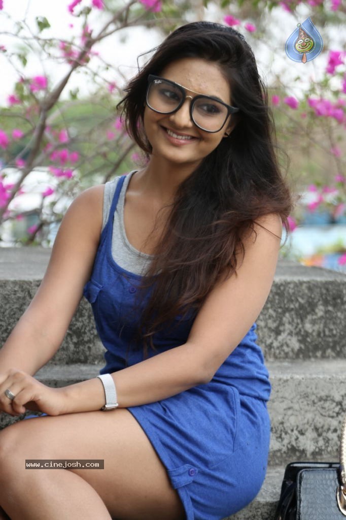 Neha Deshpande Latest Pics - 13 / 66 photos