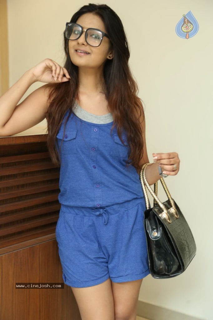 Neha Deshpande Latest Pics - 16 / 66 photos