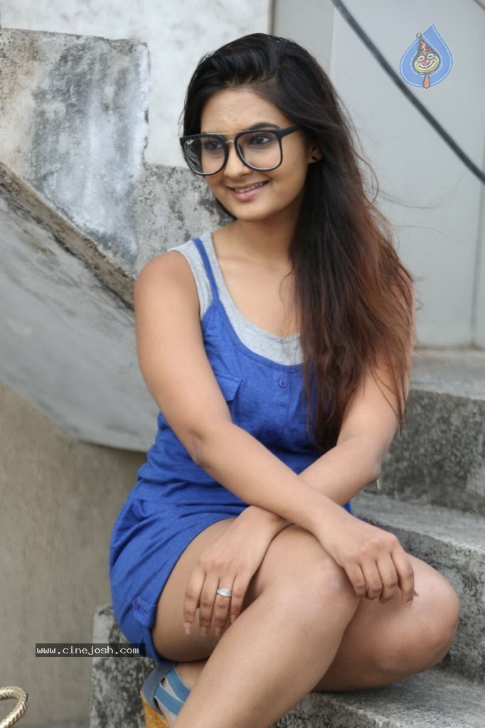 Neha Deshpande Latest Pics - 21 / 66 photos