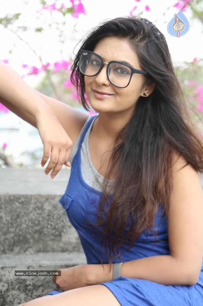 Neha Deshpande Latest Pics - 62 / 66 photos