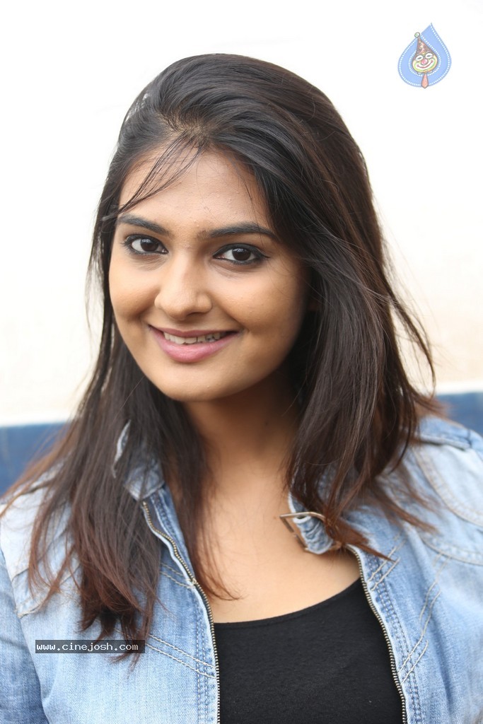 Neha Deshpande New Gallery - 8 / 66 photos