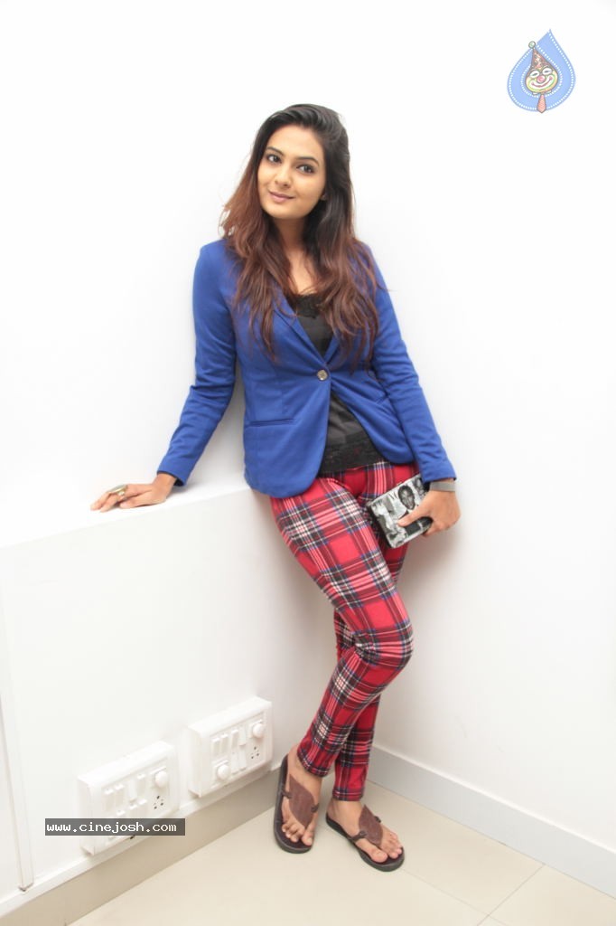 Neha Deshpande New Photos - 49 / 62 photos