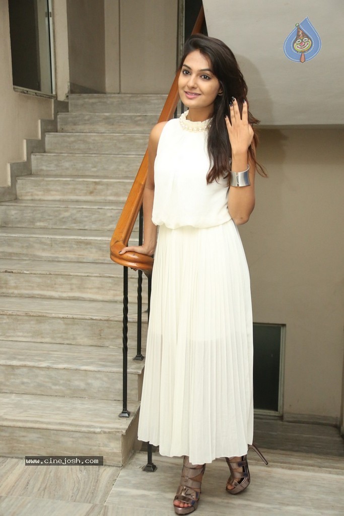 Neha Deshpande New Stills - 47 / 125 photos