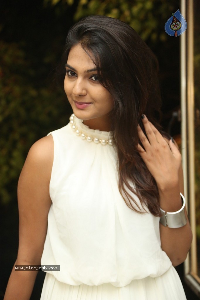 Neha Deshpande New Stills - 84 / 125 photos