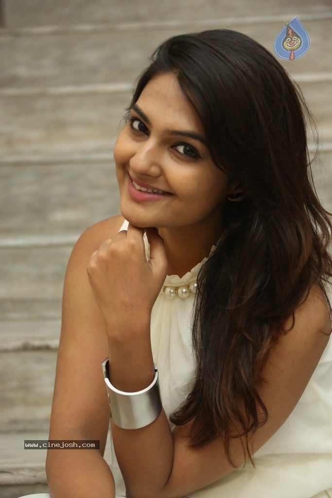 Neha Deshpande New Stills - 105 / 125 photos