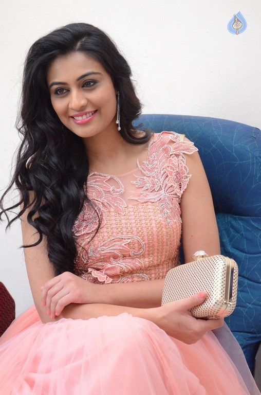 Neha Hinge New Gallery - 39 / 39 photos