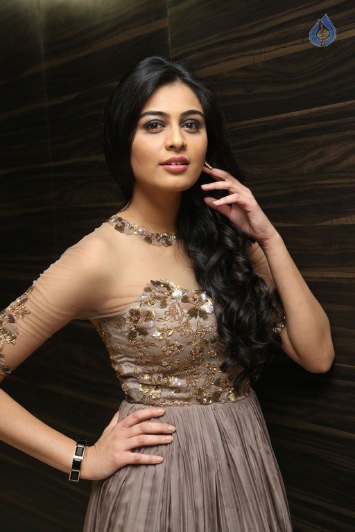 Neha Hinge New Photos - 23 / 55 photos