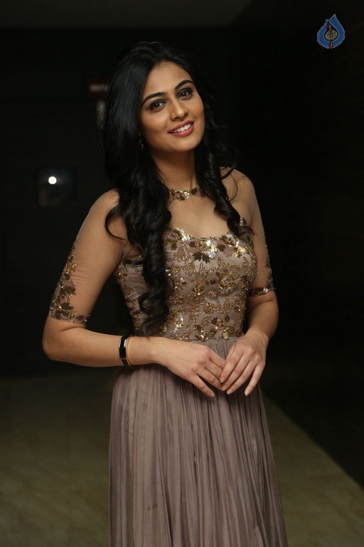 Neha Hinge New Photos - 42 / 55 photos