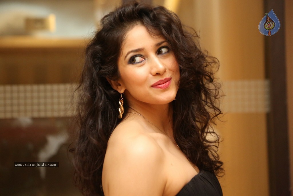 Neha Hot Photos - 61 / 75 photos