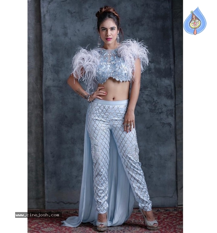 Neha Malik Latest Photos - 5 / 44 photos