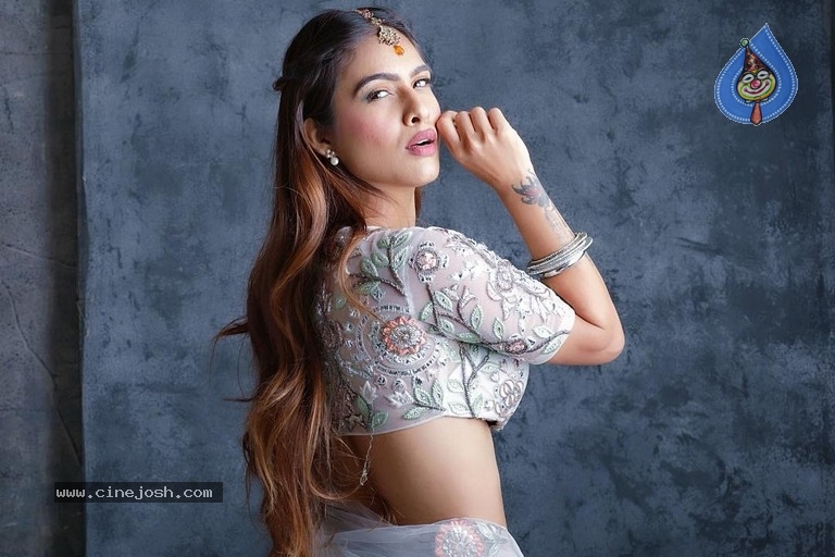 Neha Malik Latest Photos - 24 / 44 photos