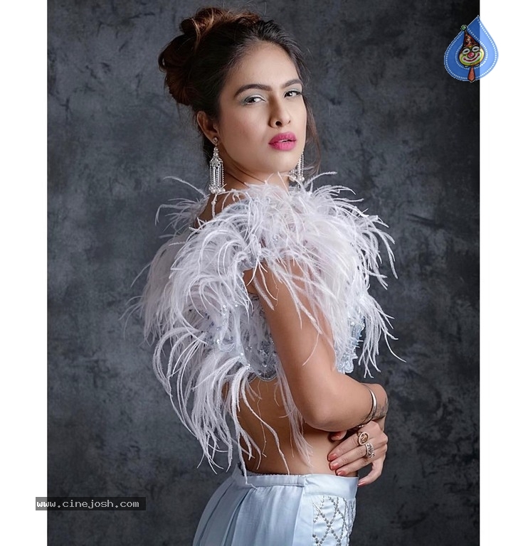 Neha Malik Latest Photos - 29 / 44 photos