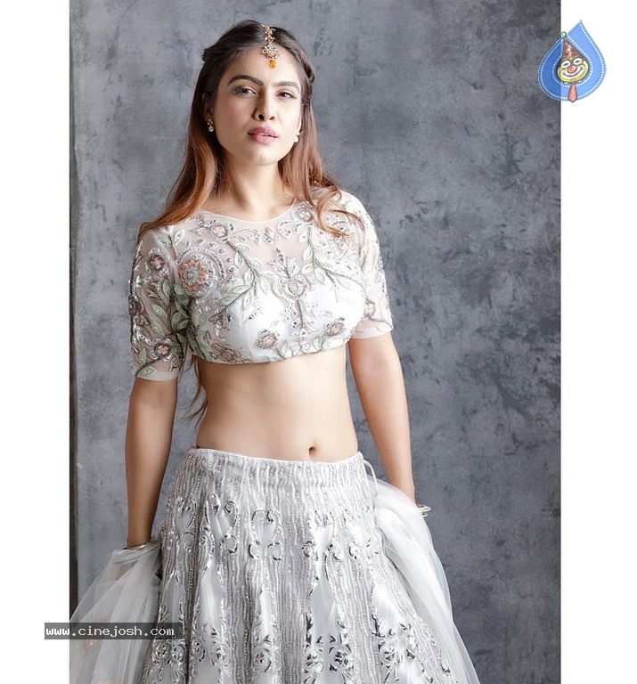 Neha Malik Latest Photos - 31 / 44 photos