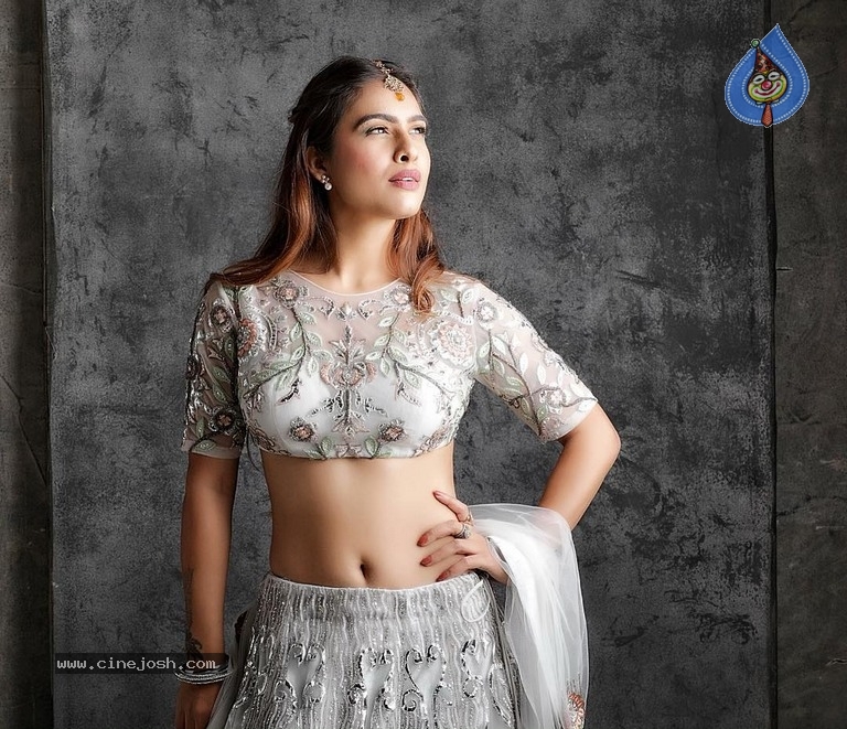 Neha Malik Latest Photos - 32 / 44 photos