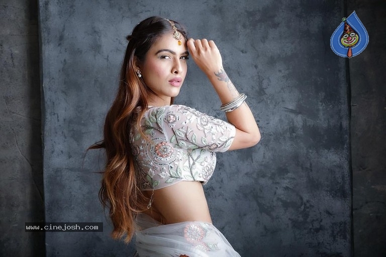 Neha Malik Latest Photos - 35 / 44 photos