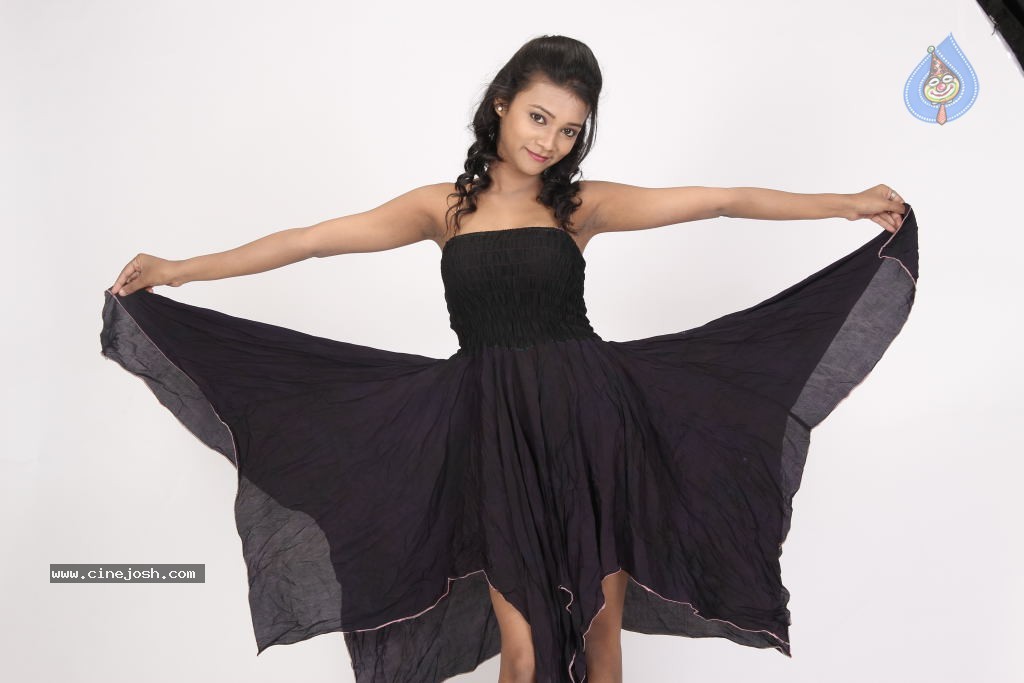 Neha Priya Hot Stills - 48 / 52 photos