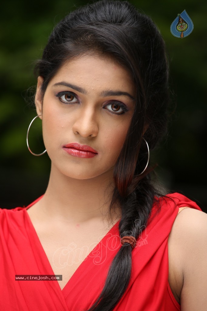 Neha Ratnakar Stills - 13 / 91 photos