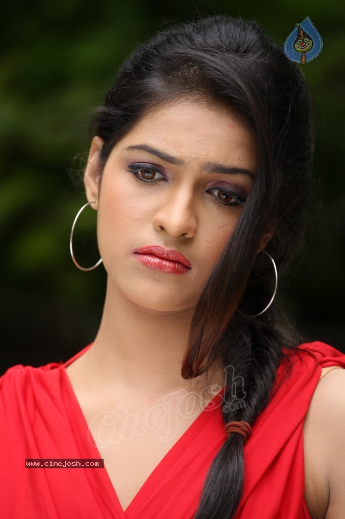 Neha Ratnakar Stills - 33 / 91 photos