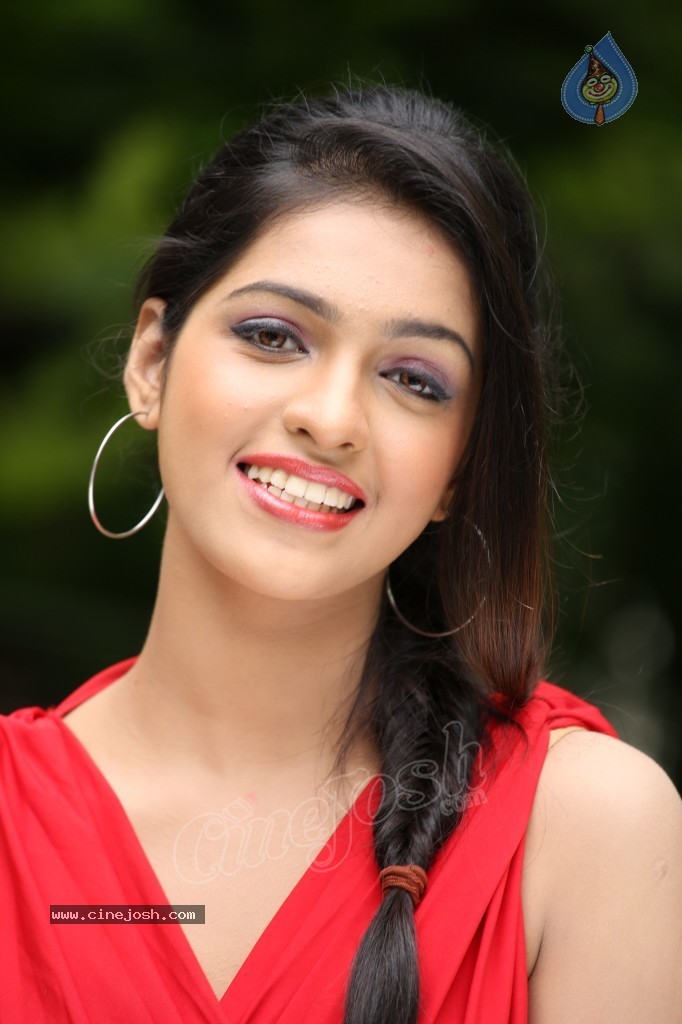 Neha Ratnakar Stills - 45 / 91 photos