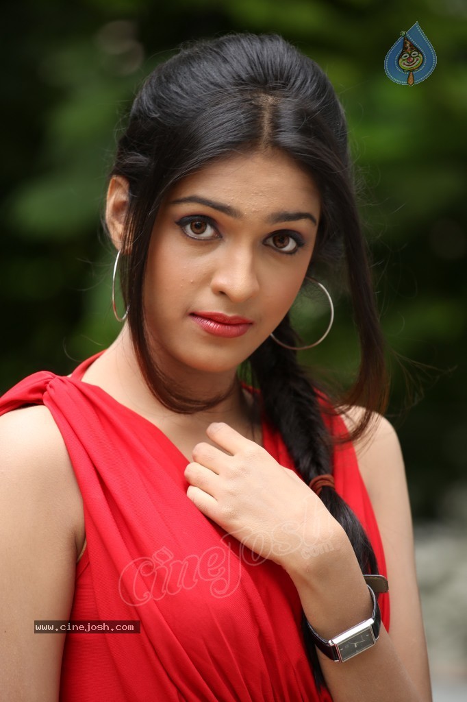 Neha Ratnakar Stills - 60 / 91 photos