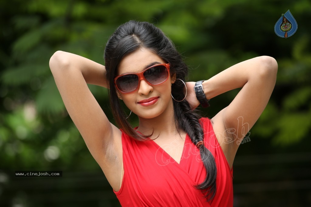 Neha Ratnakar Stills - 66 / 91 photos