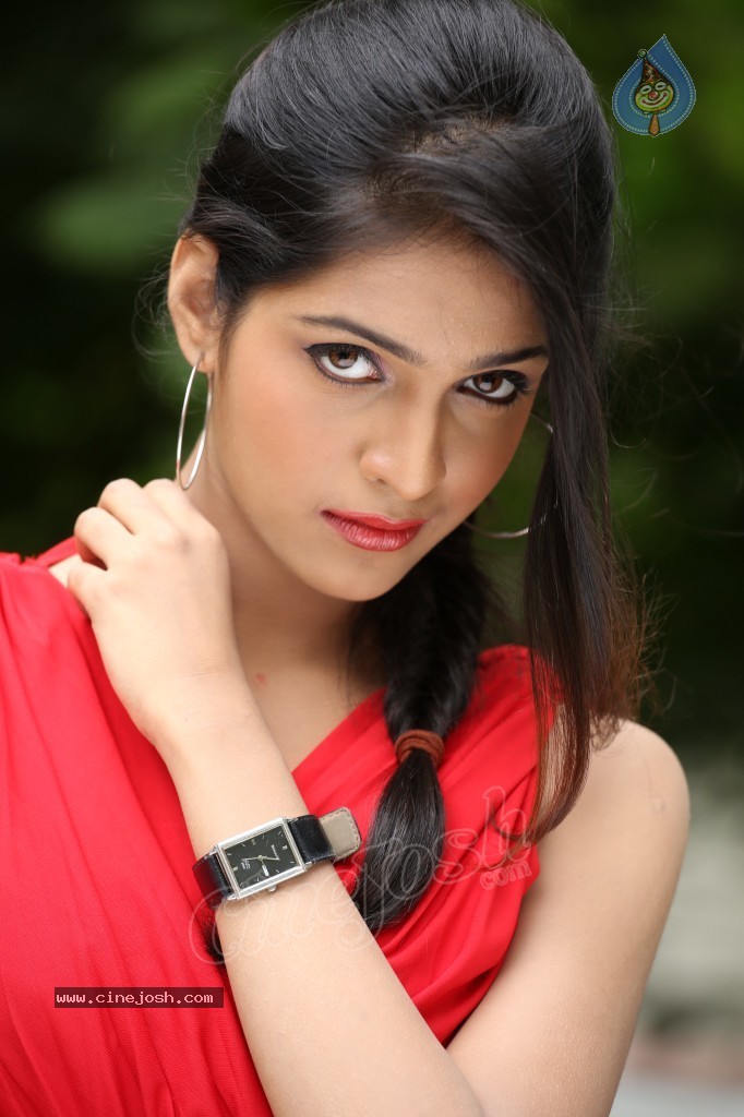 Neha Ratnakar Stills - 71 / 91 photos