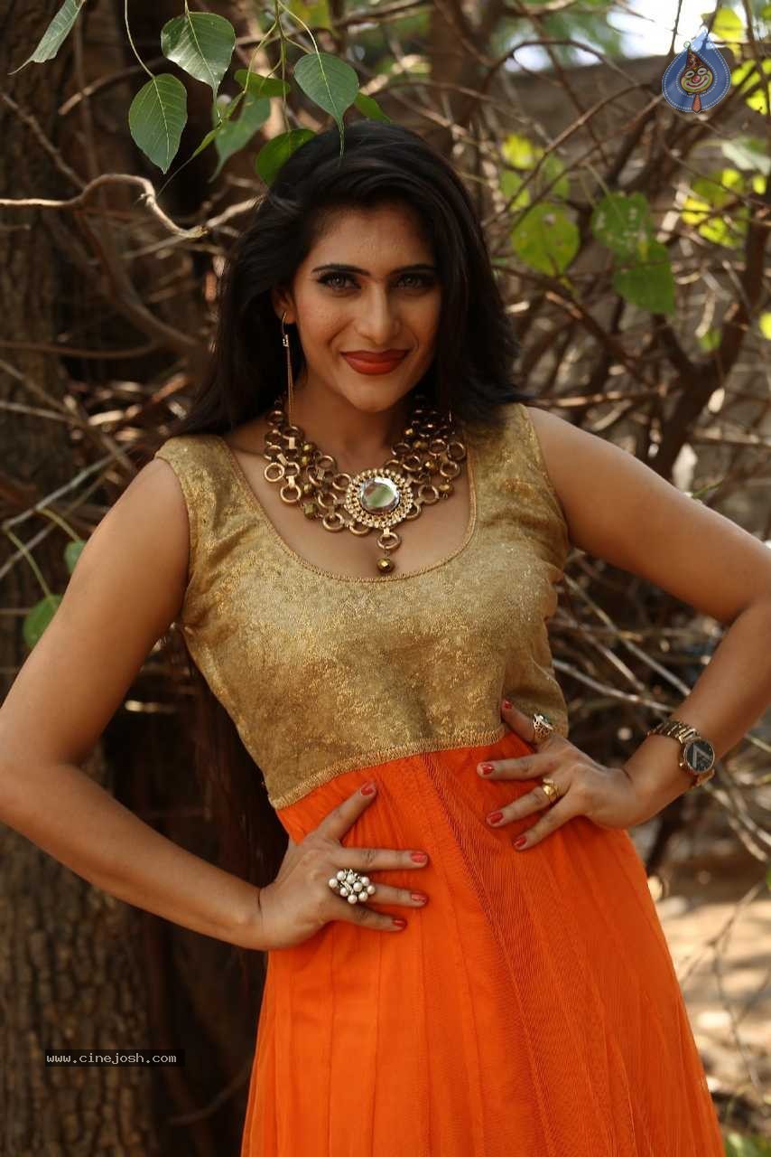 Neha Saxena Latest Photos - 27 / 57 photos