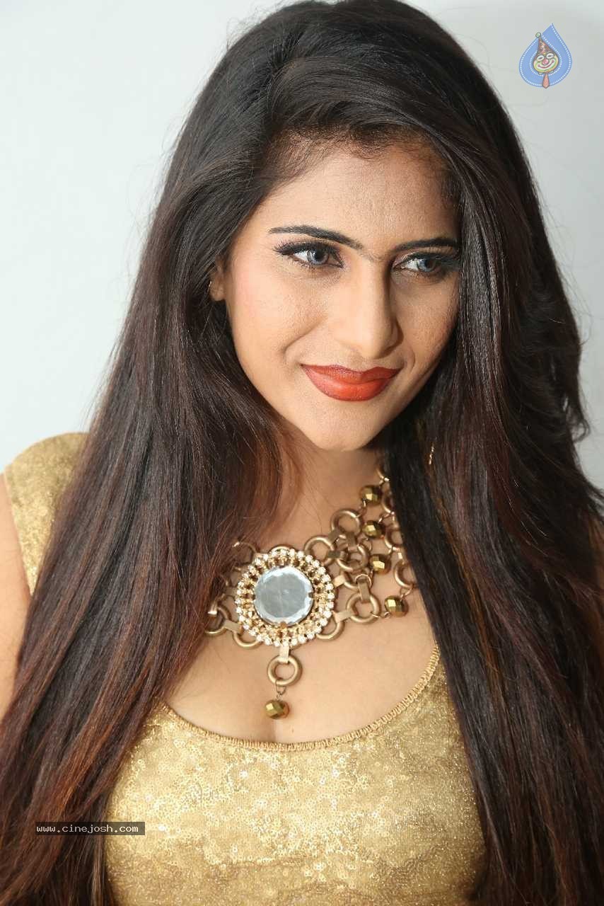 Neha Saxena Latest Photos - 29 / 57 photos