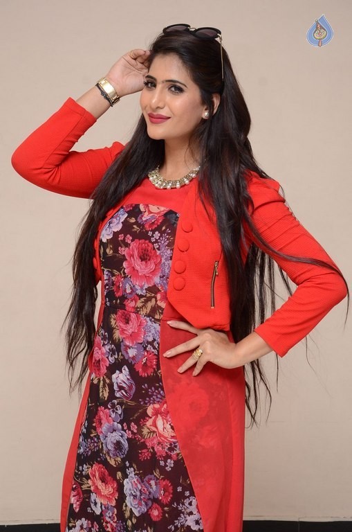 Neha Saxena New Photos - 10 / 31 photos