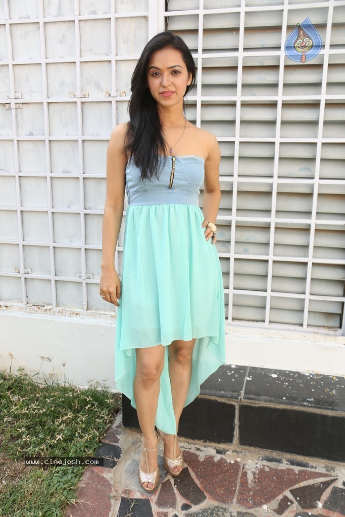 Neha Seraa Latest Photos - 70 / 148 photos