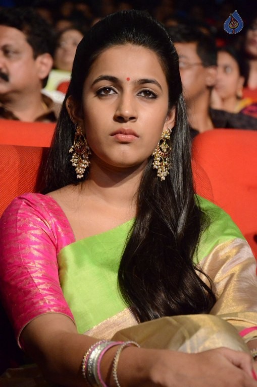Niharika at Oka Manasu Audio Launch - 7 / 40 photos