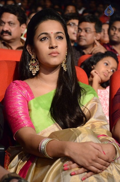 Niharika at Oka Manasu Audio Launch - 16 / 40 photos